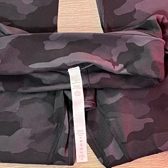 Lululemon Aligns Camo + Racerback Tank - Picture 7 of 8